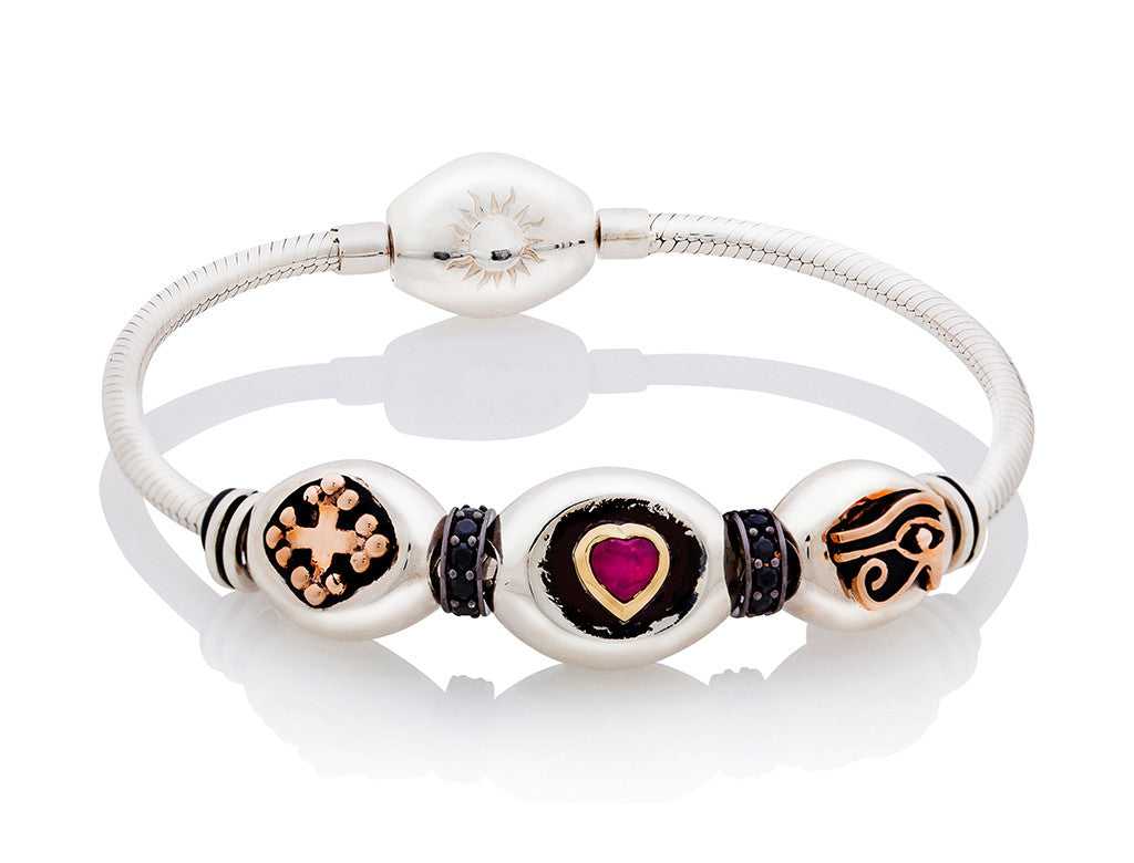 Looking with Heart Bracelet